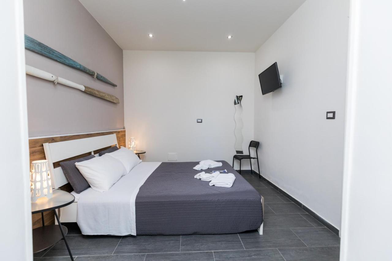 Passi Di Mare Rooms Giardini Naxos Exterior photo